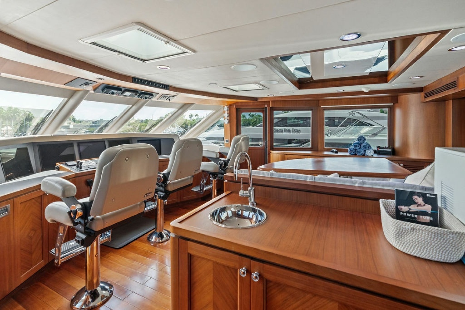 ONE SHOT 90ft Ocean Alexander Yacht For Sale ONE SHOT 90ft Ocean Alexander Yacht For Sale