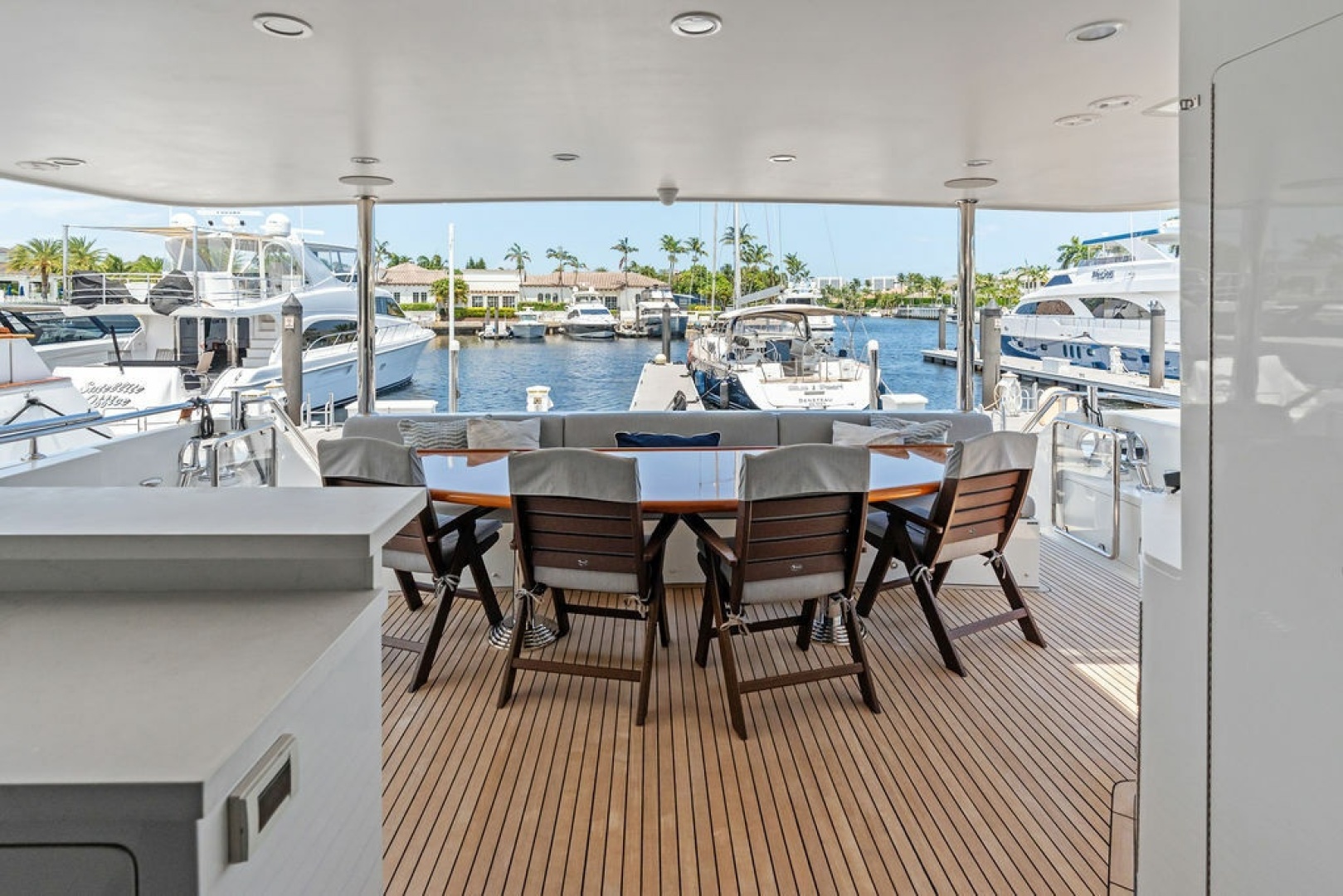 2012 Ocean Alexander 90 Skylounge