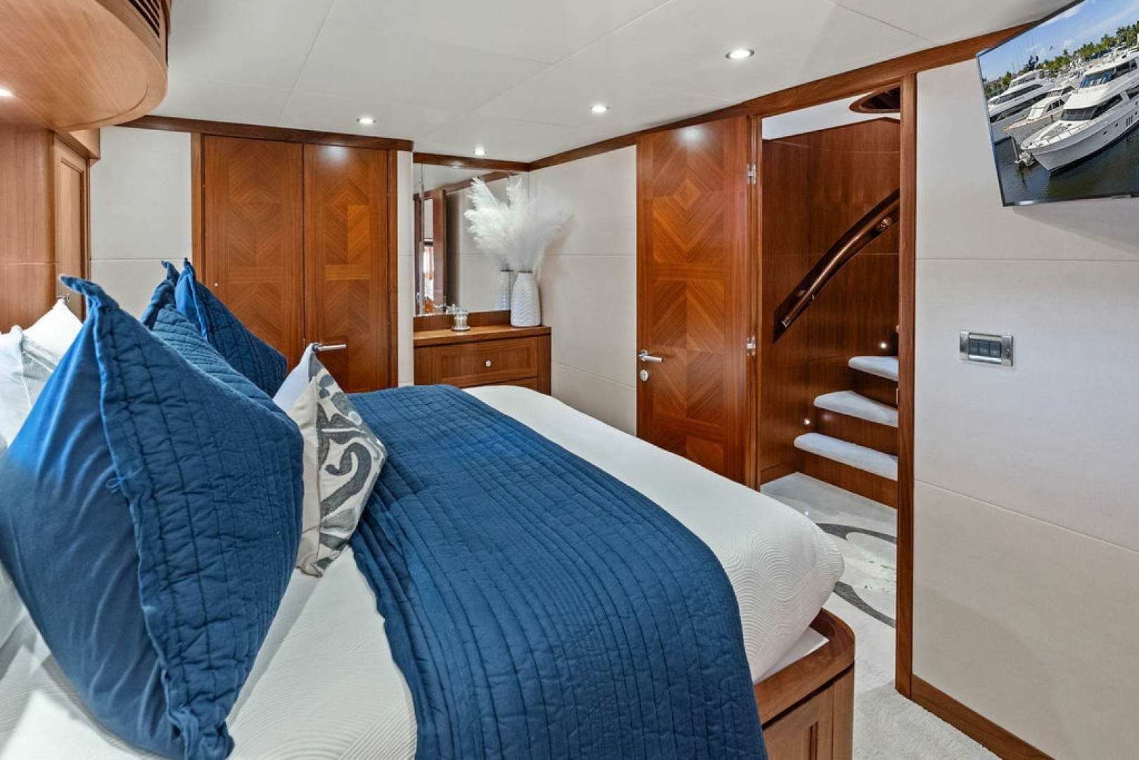 ONE SHOT 90ft Ocean Alexander Yacht For Sale ONE SHOT 90ft Ocean Alexander Yacht For Sale
