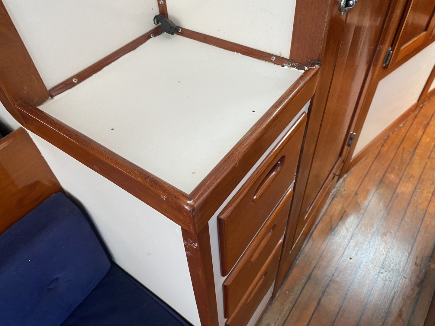 42ft Allied Yacht For Sale