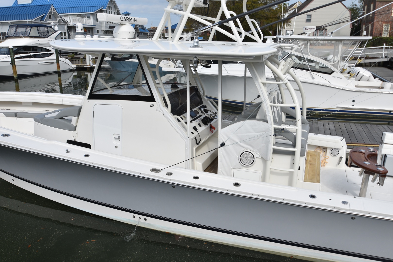 41ft Regulator Yacht For Sale
