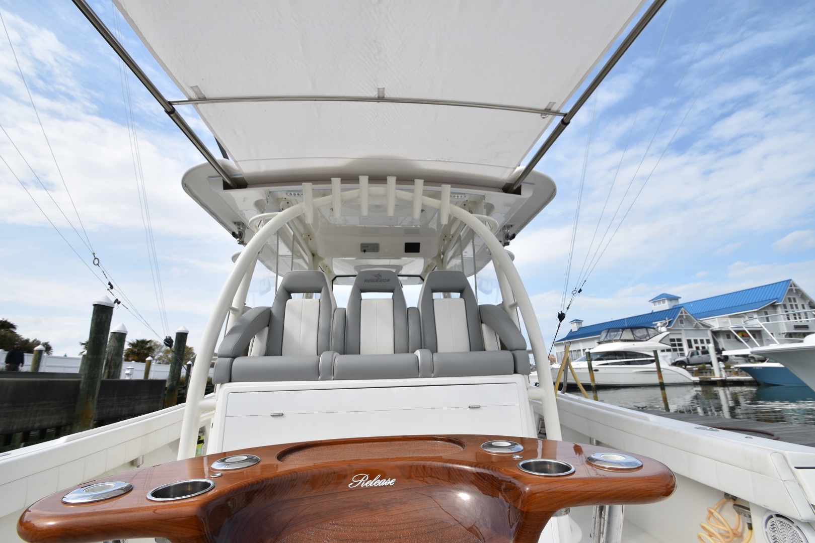 41ft Regulator Yacht For Sale
