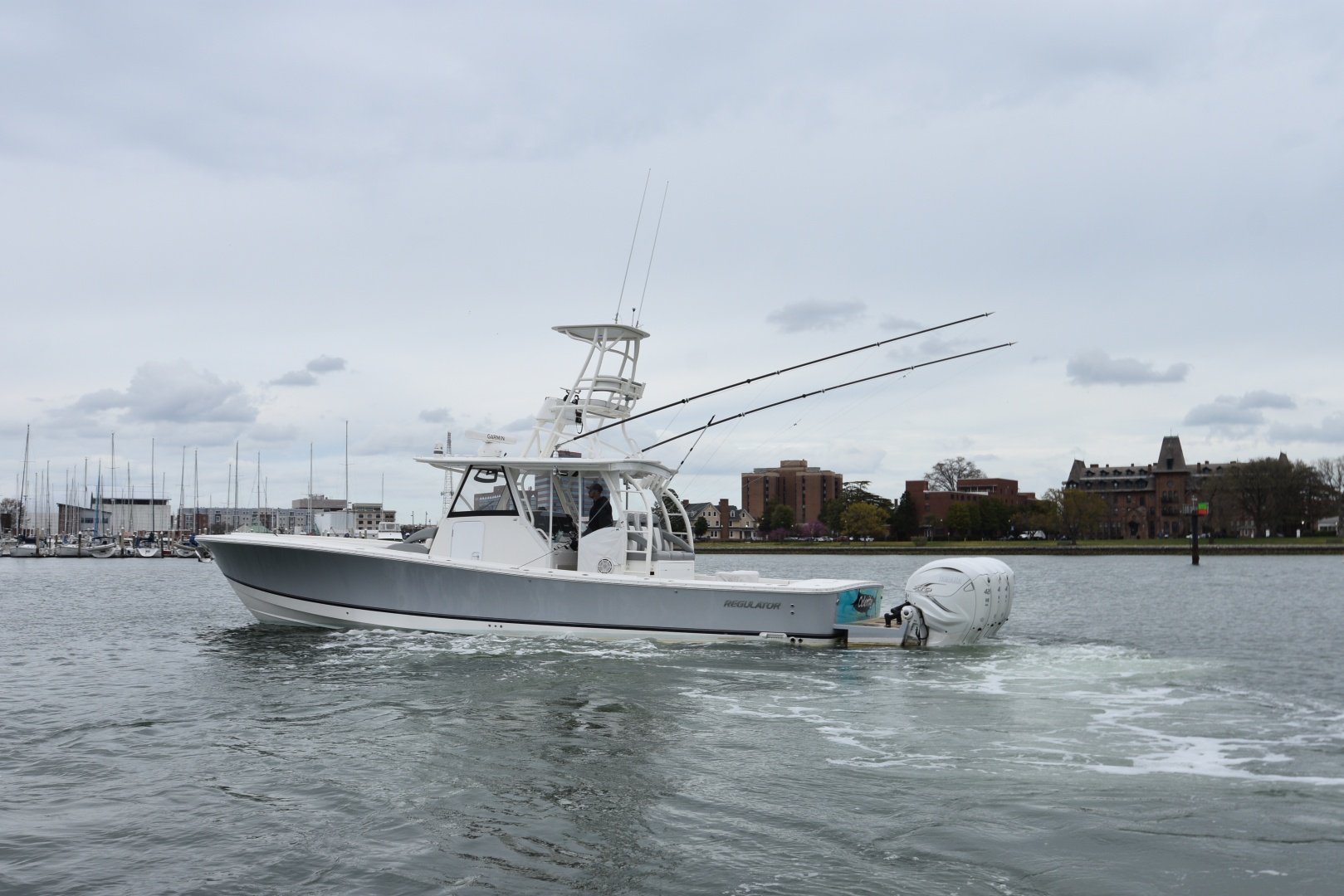 41ft Regulator Yacht For Sale