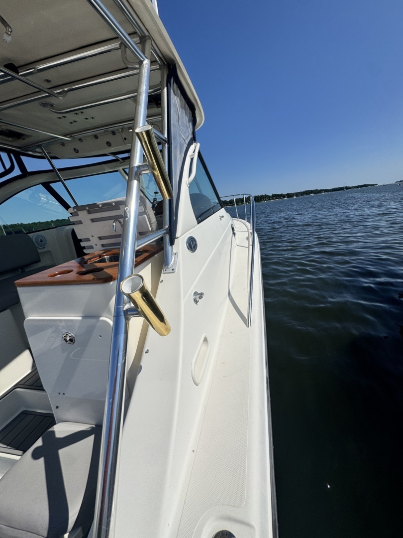 2006 Pursuit 3370 Offshore