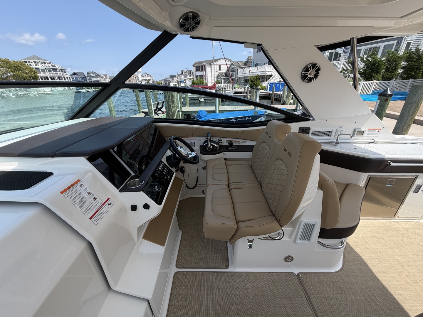 At Last 32ft Sea Ray Yacht For Sale At Last 32ft Sea Ray Yacht For Sale