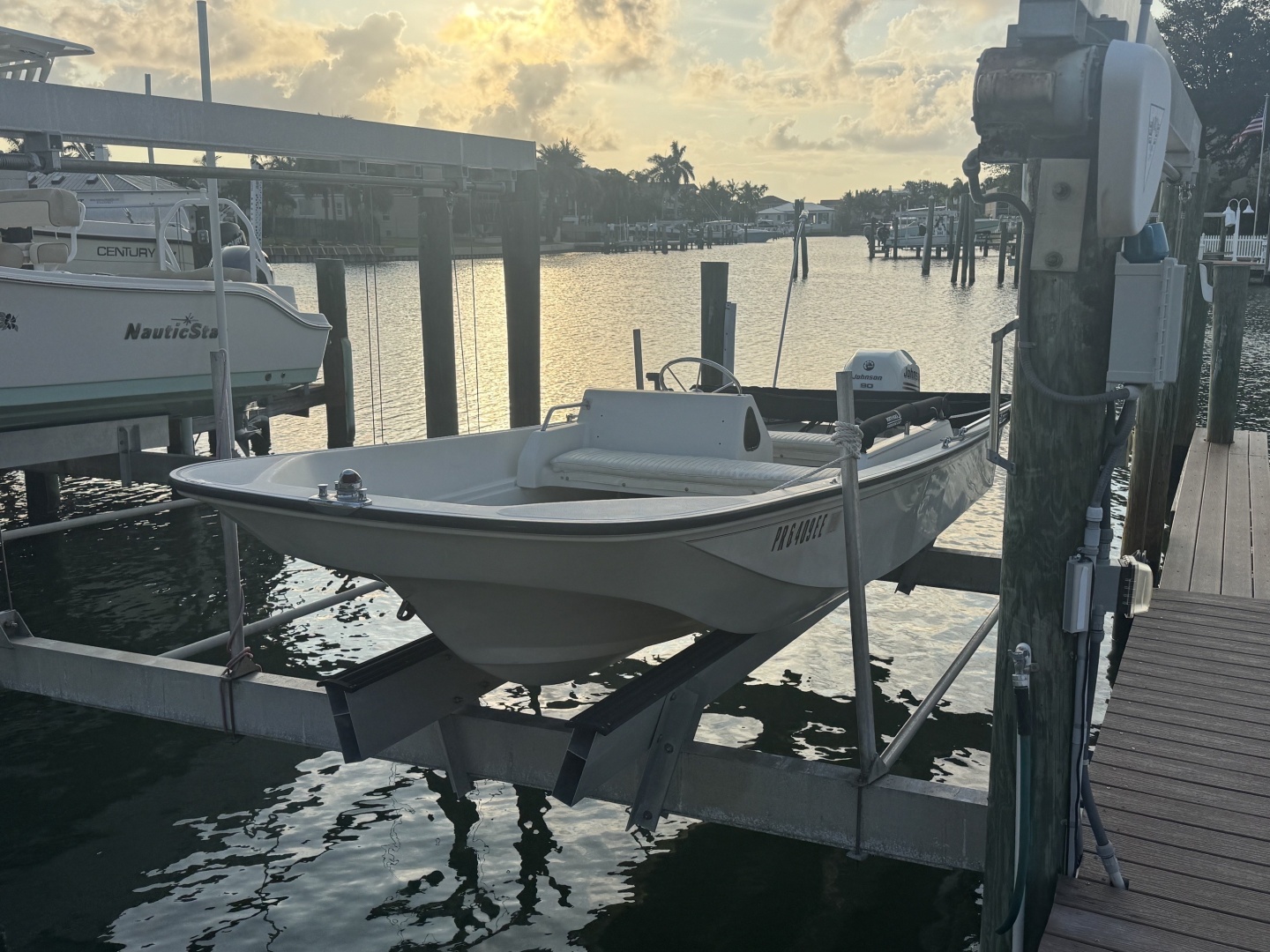 1992 Boston Whaler 17 Montauk