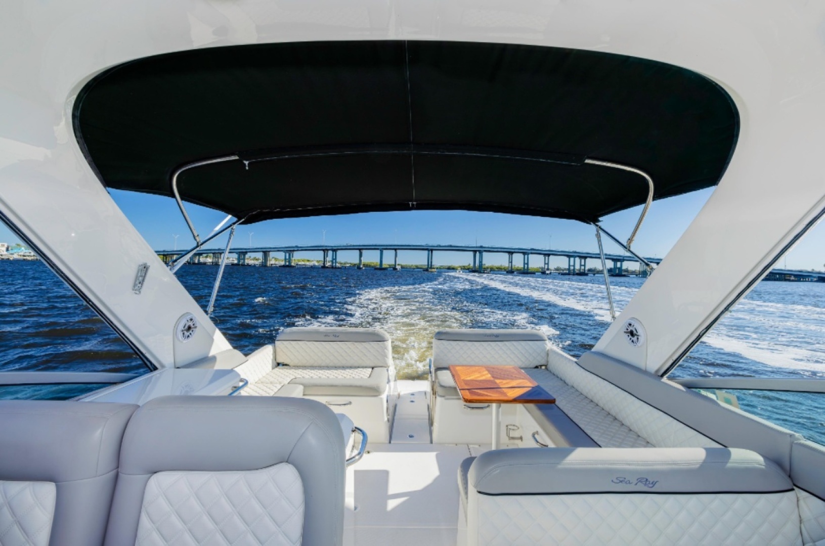 2013 Sea Ray 370 Venture