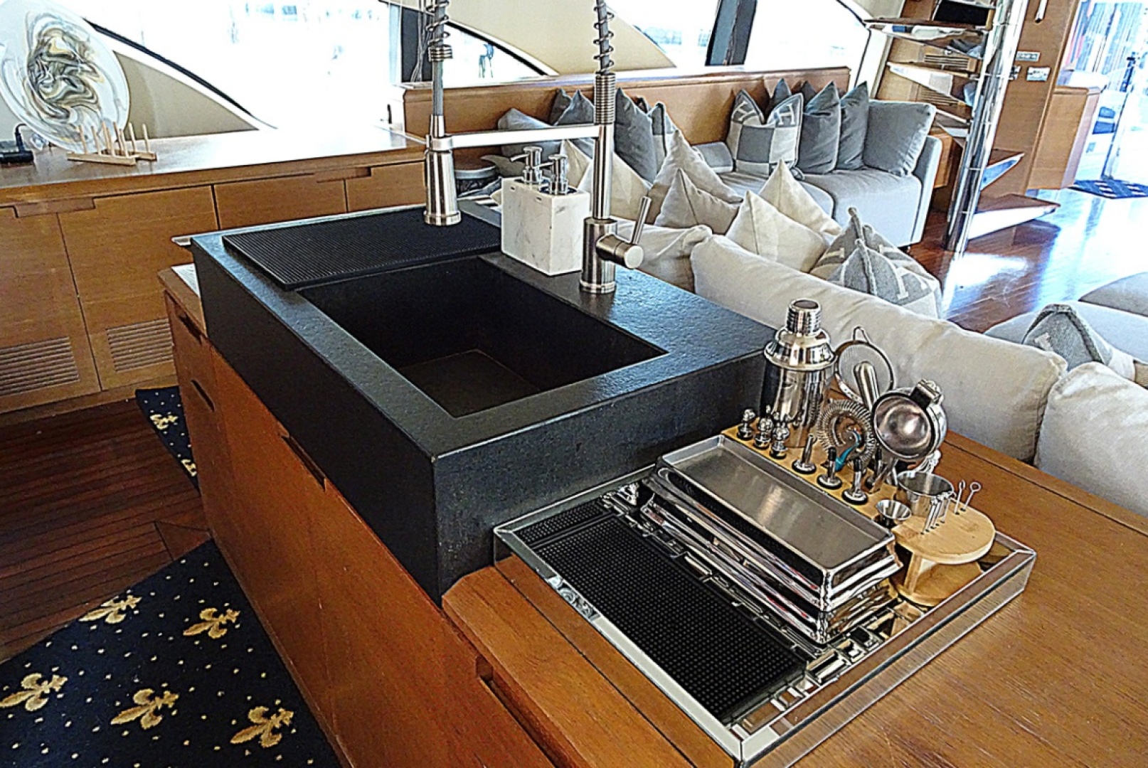 100ft Azimut Yacht For Sale 100ft Azimut Yacht For Sale