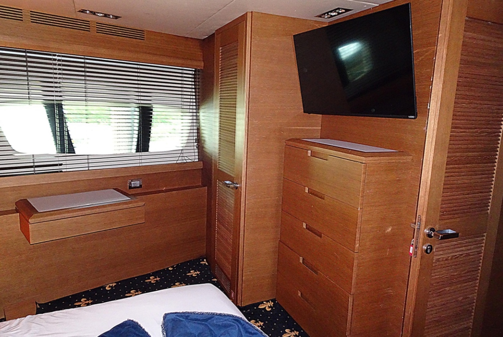 100ft Azimut Yacht For Sale 100ft Azimut Yacht For Sale