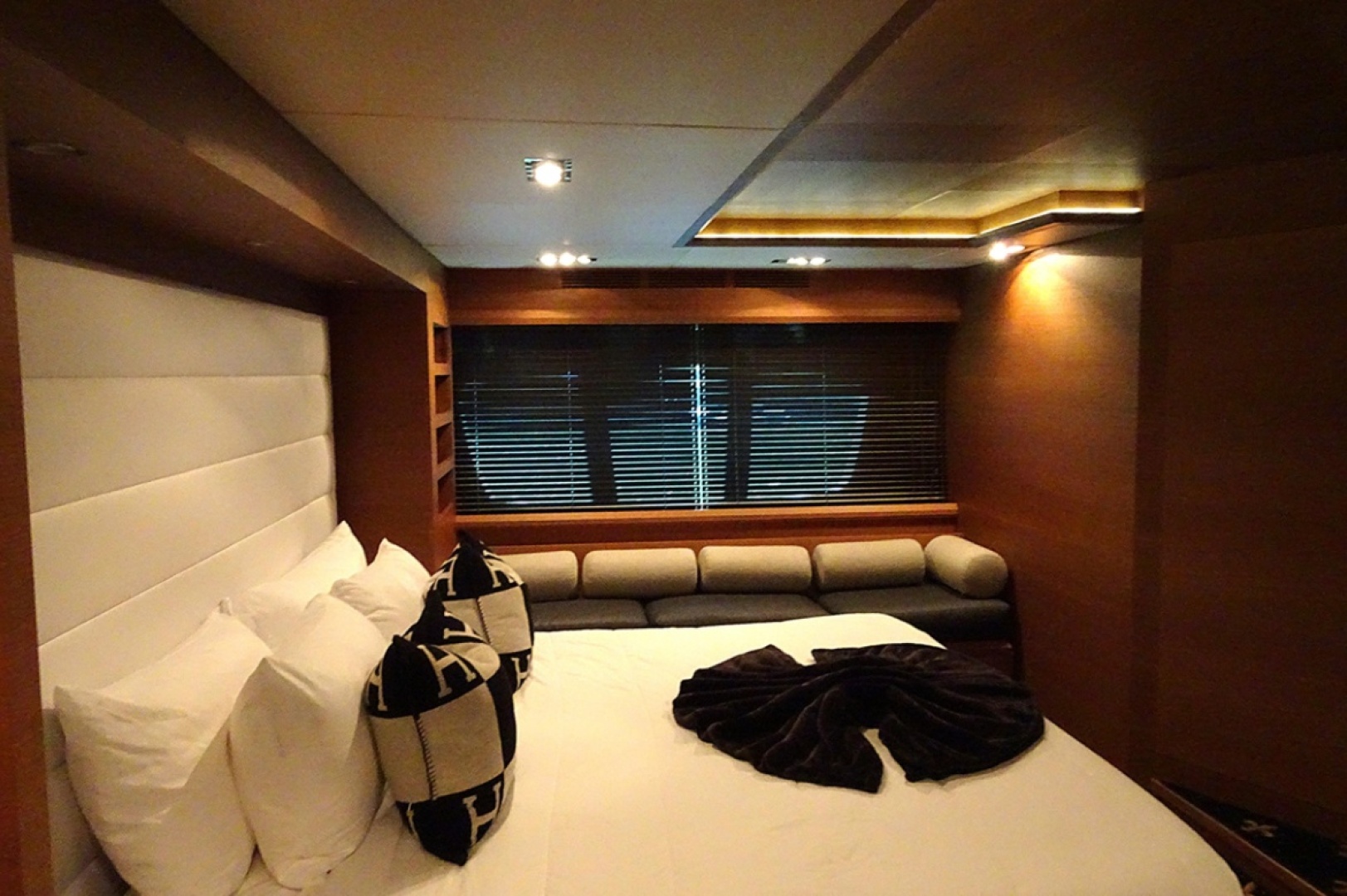 100ft Azimut Yacht For Sale 100ft Azimut Yacht For Sale