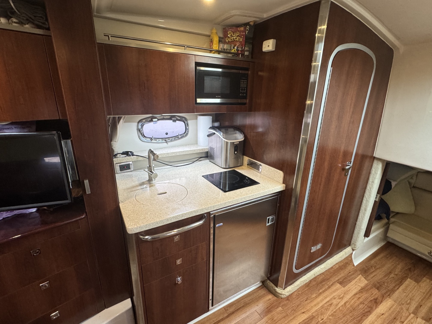 The Remedy 33ft Chaparral Yacht For Sale