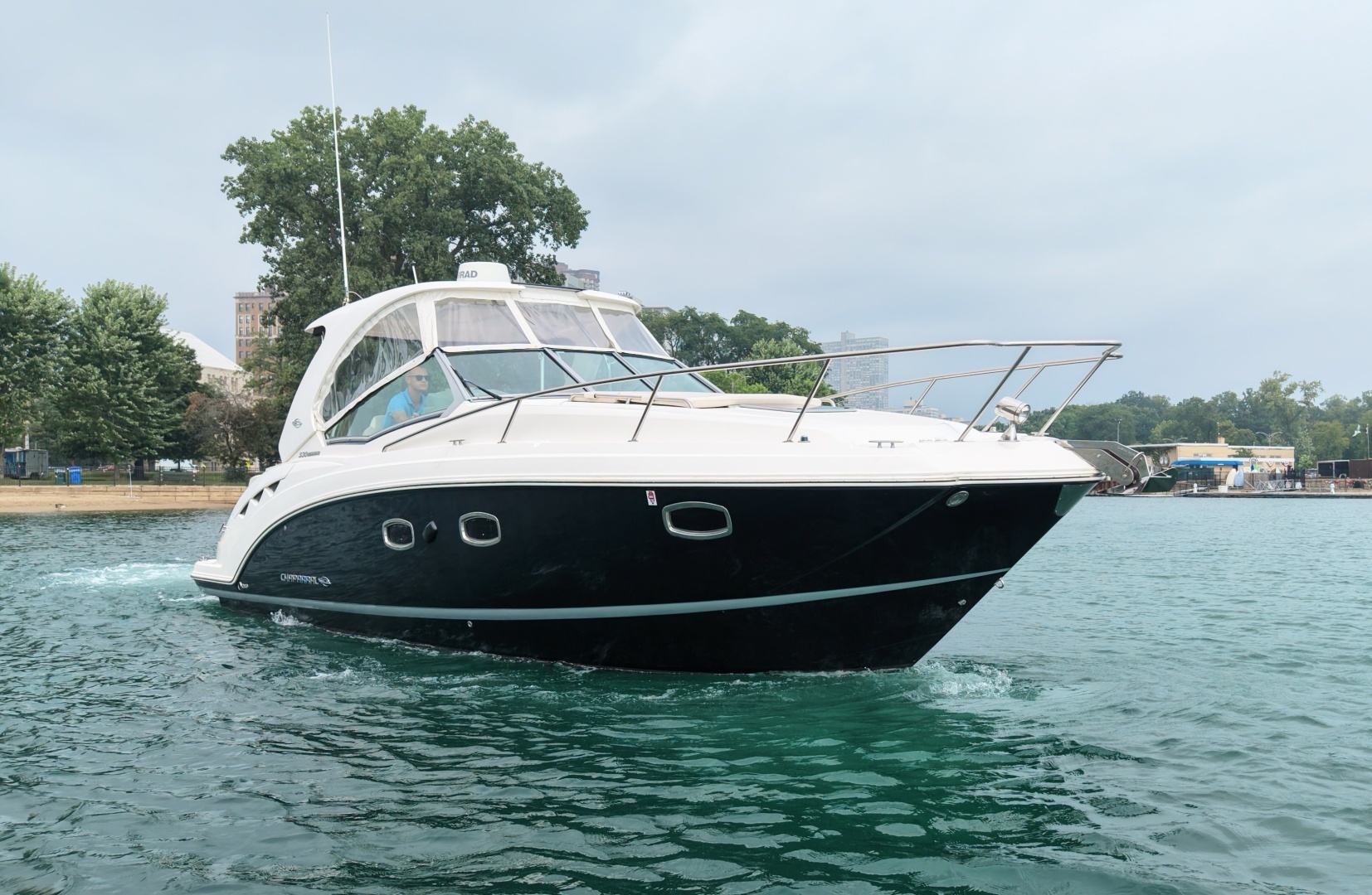 2018 Chaparral 330 Signature