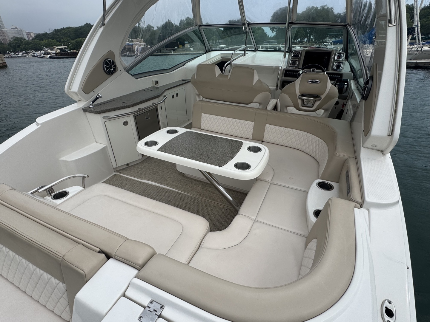 Chaparral 330 Signature Yacht For Sale