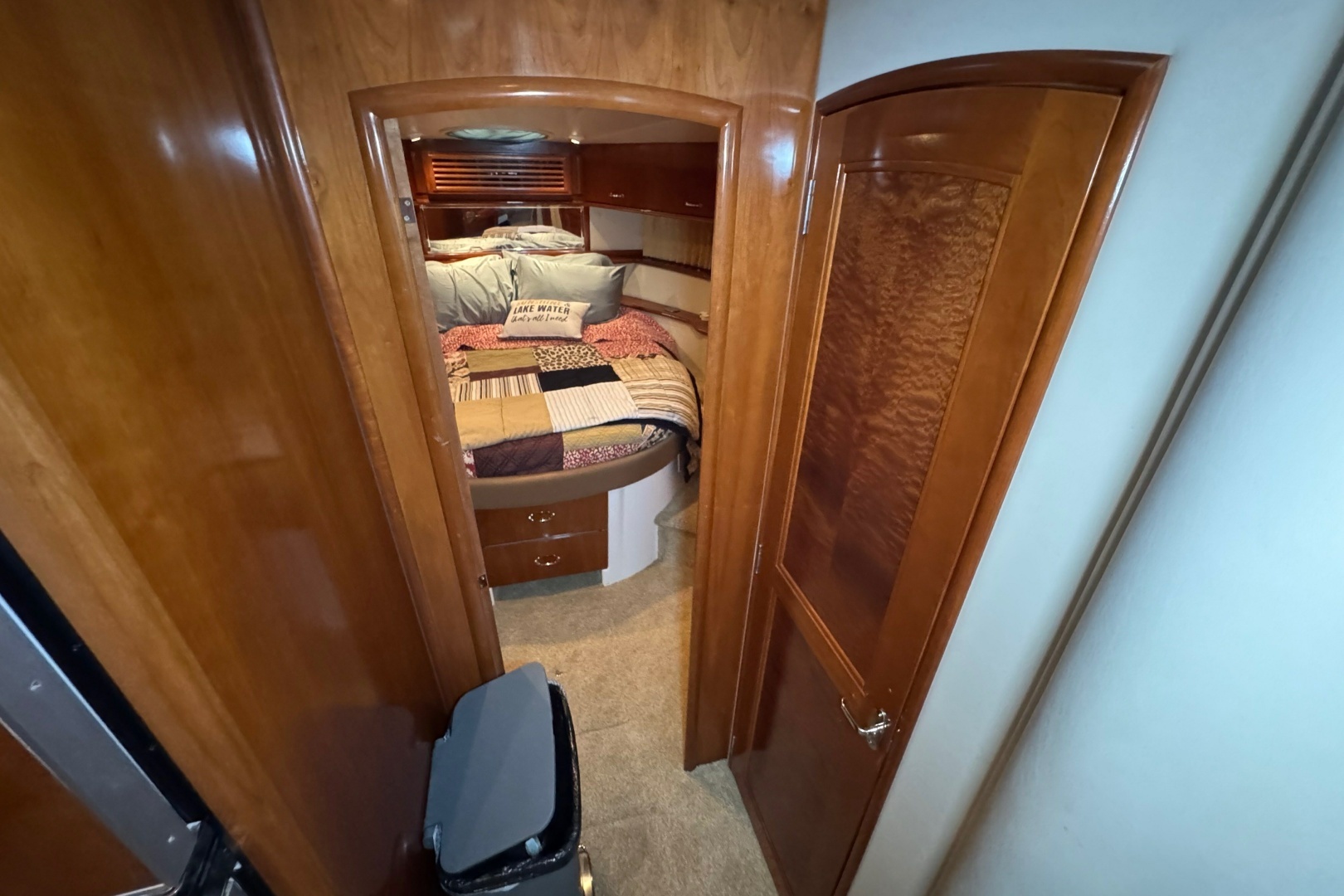 Carver 466 Motor Yacht Yacht For Sale