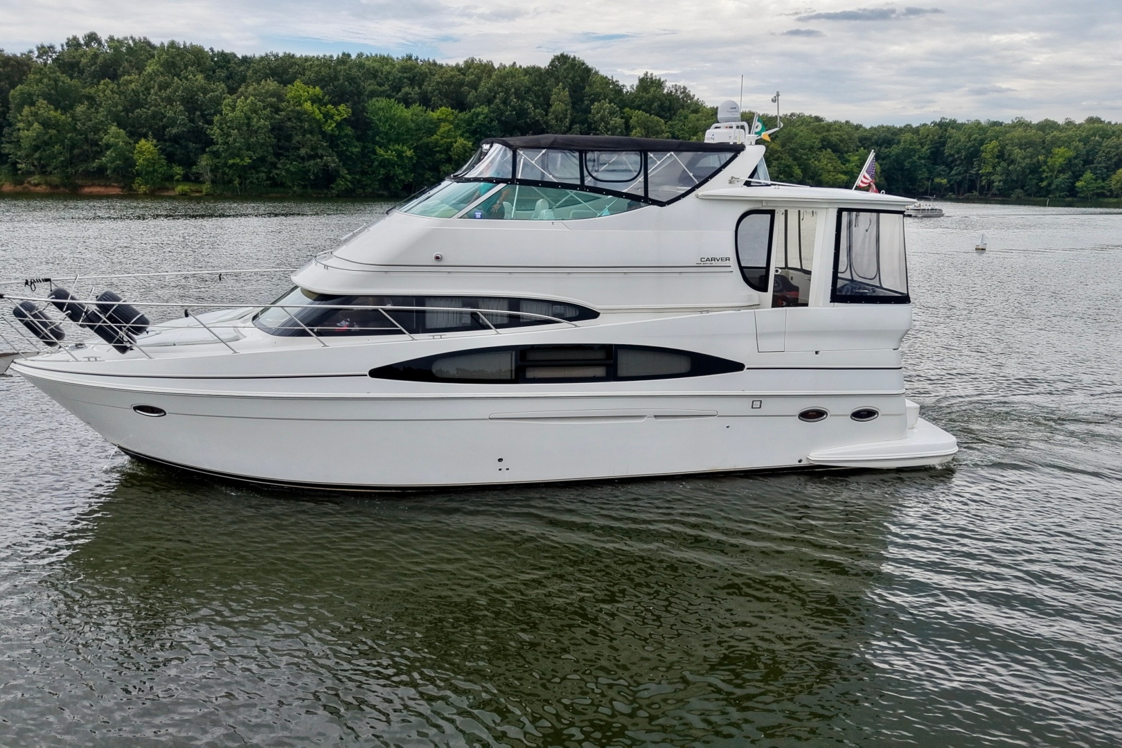 MO HEINE 46ft Carver Yacht For Sale