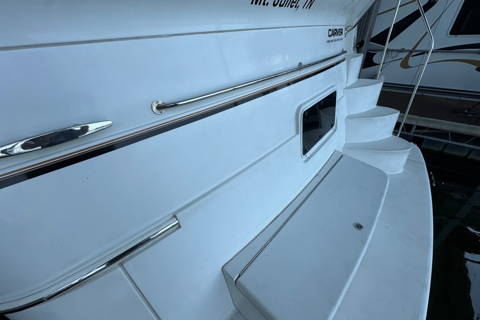 MO HEINE 46ft Carver Yacht For Sale