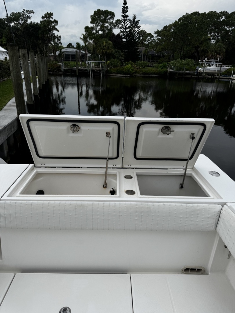 2006 Regulator 32FS