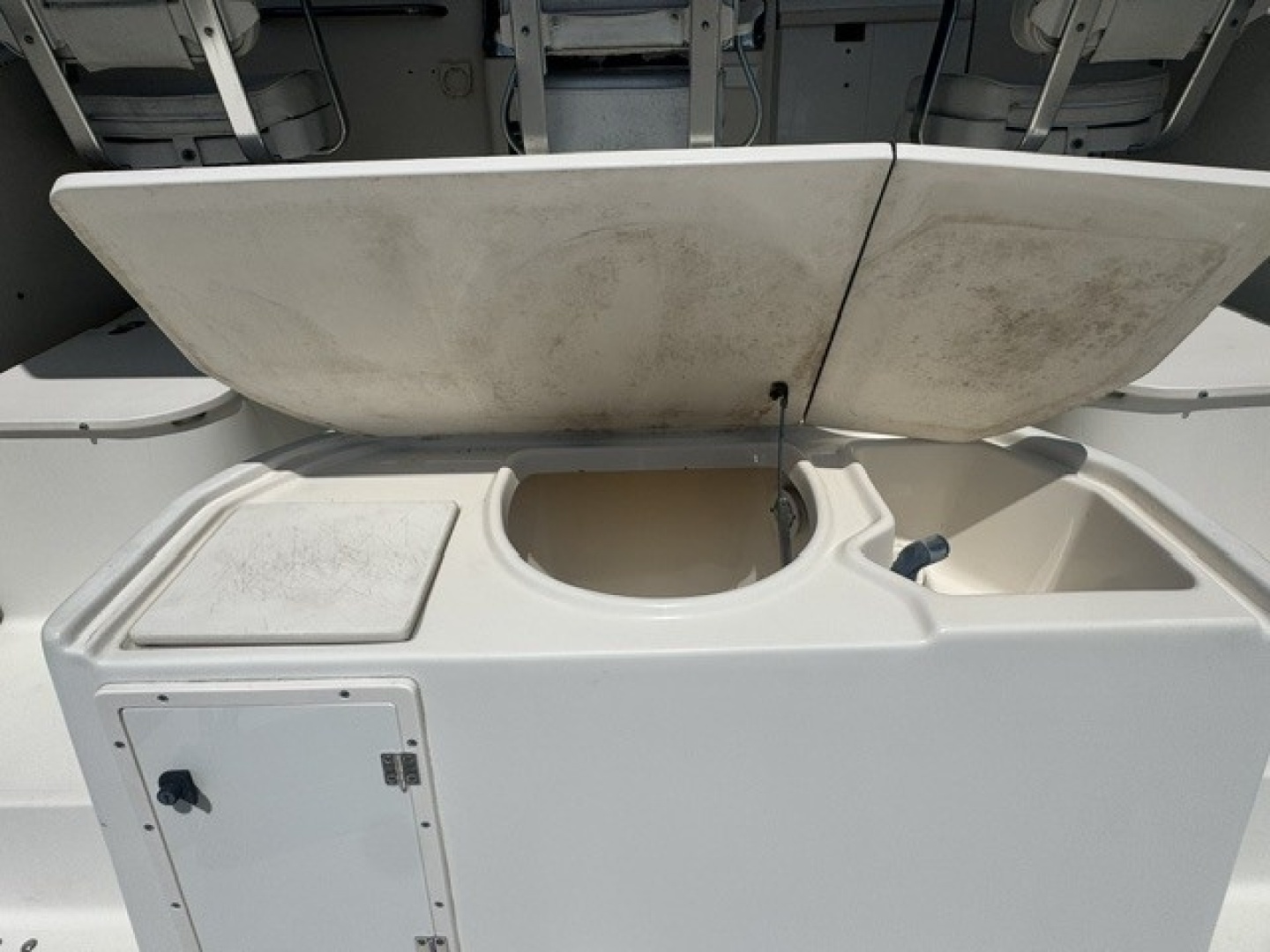 30ft Pursuit Yacht For Sale