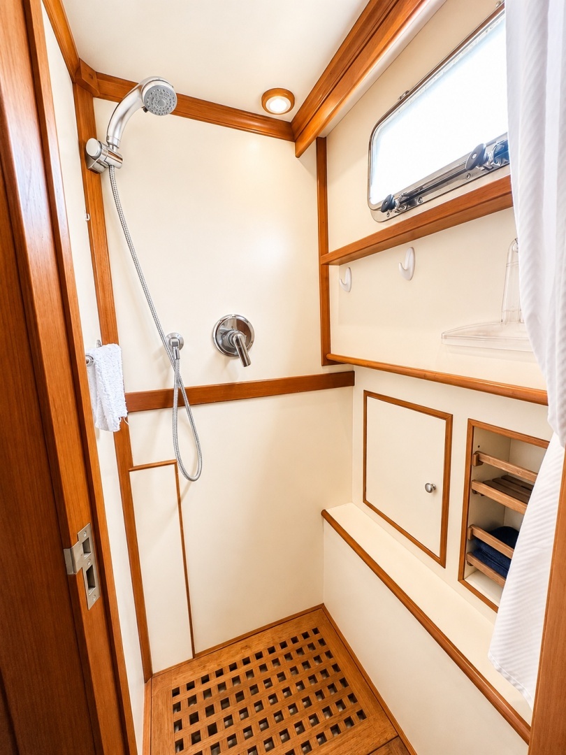 Grand Banks 46 Classic Yacht For Sale
