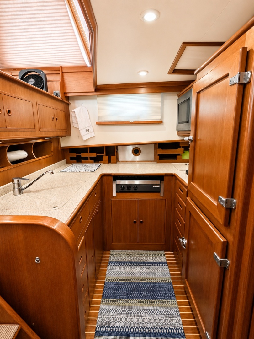 The 4th Quarter 46ft Grand Banks Yacht For Sale