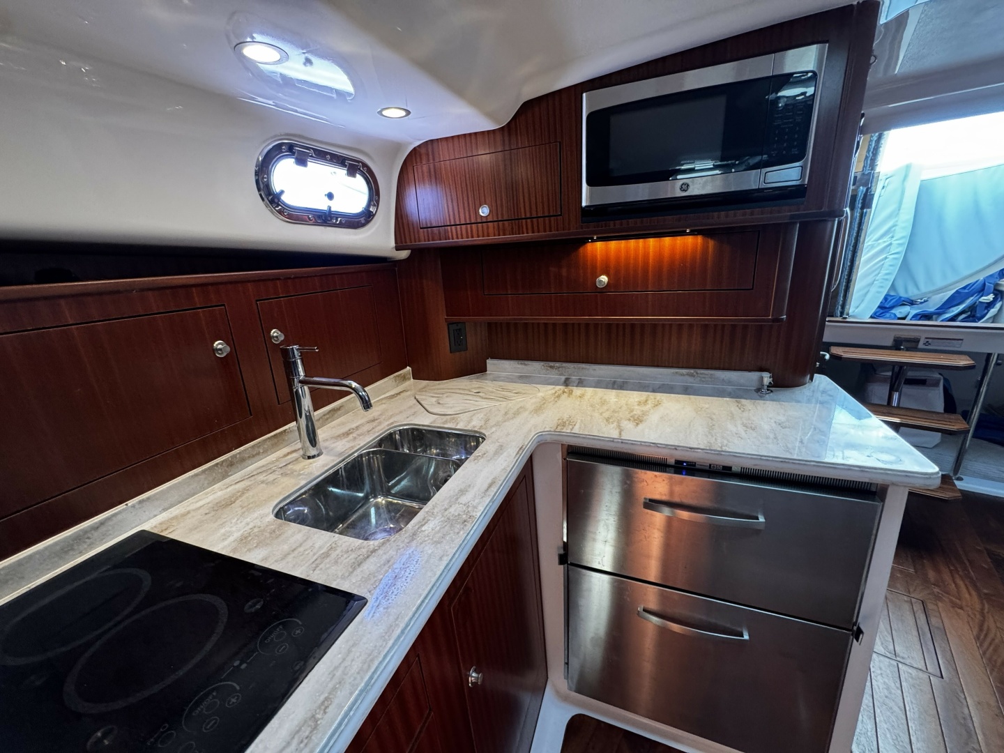 38ft Pursuit Yacht For Sale 38ft Pursuit Yacht For Sale