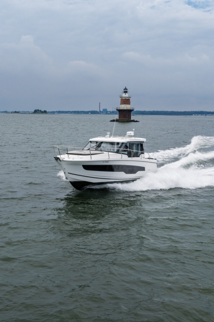 Timeout 34ft Jeanneau Yacht For Sale