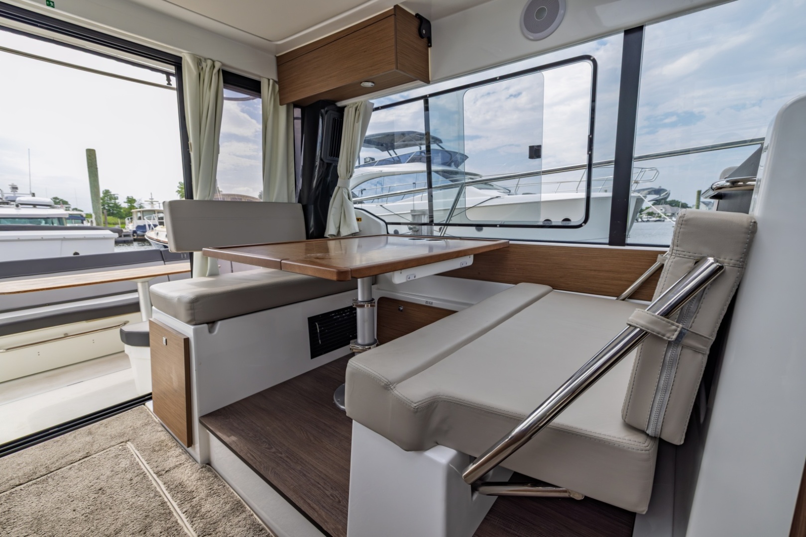 Timeout 34ft Jeanneau Yacht For Sale