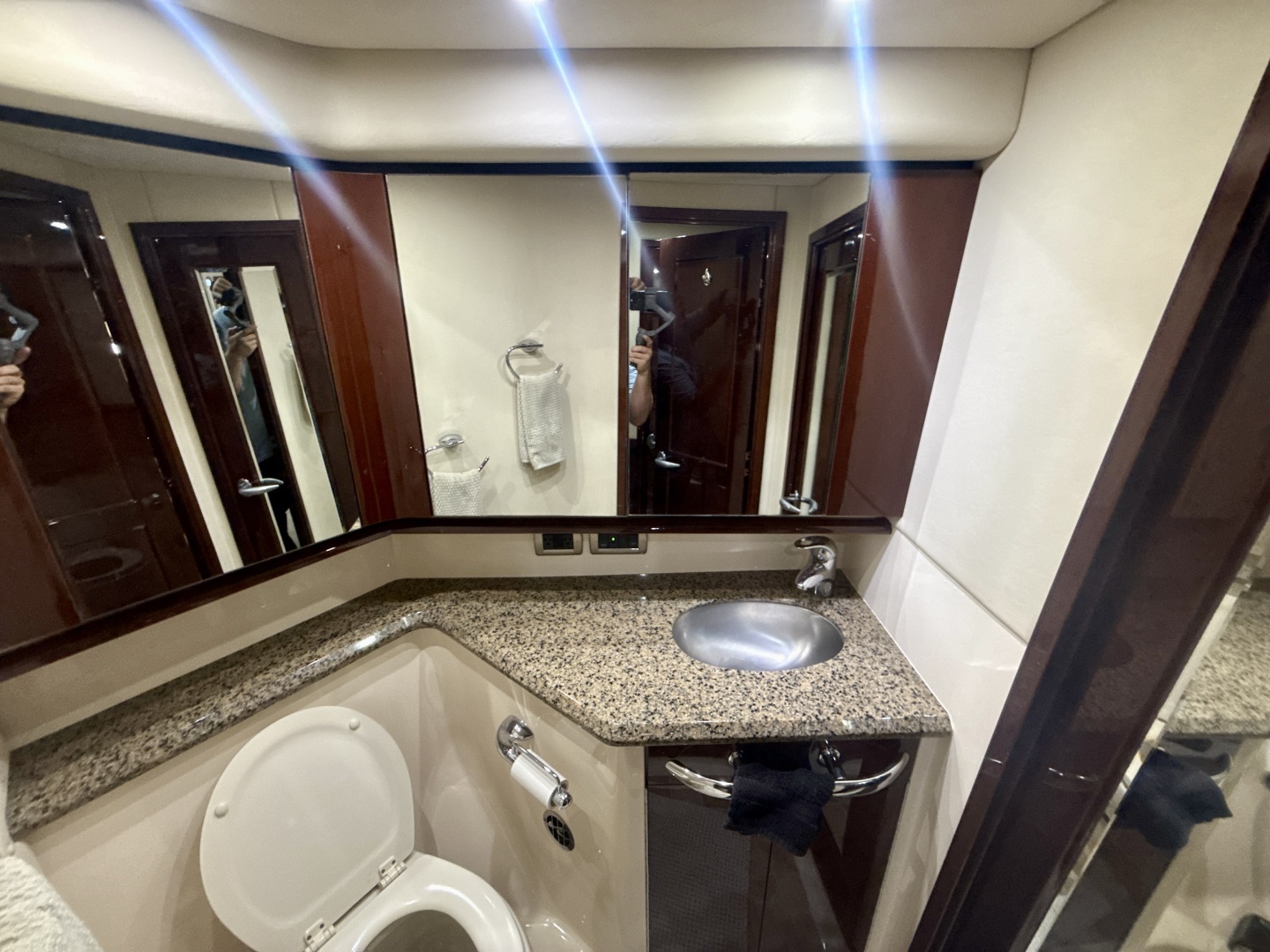 Sea Ray 58 SEDAN BRIDGE Yacht For Sale