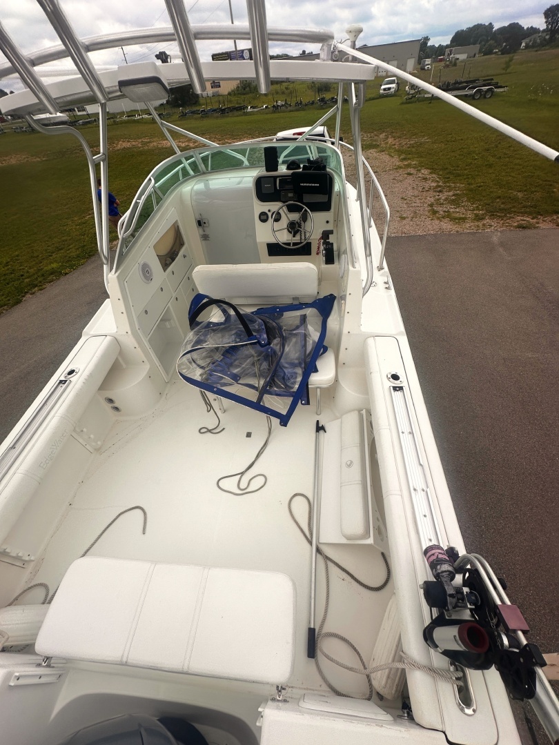 2001 Edgewater 255 Express