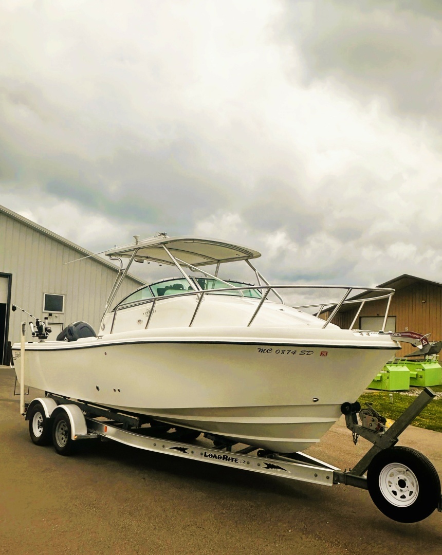 2001 Edgewater 255 Express
