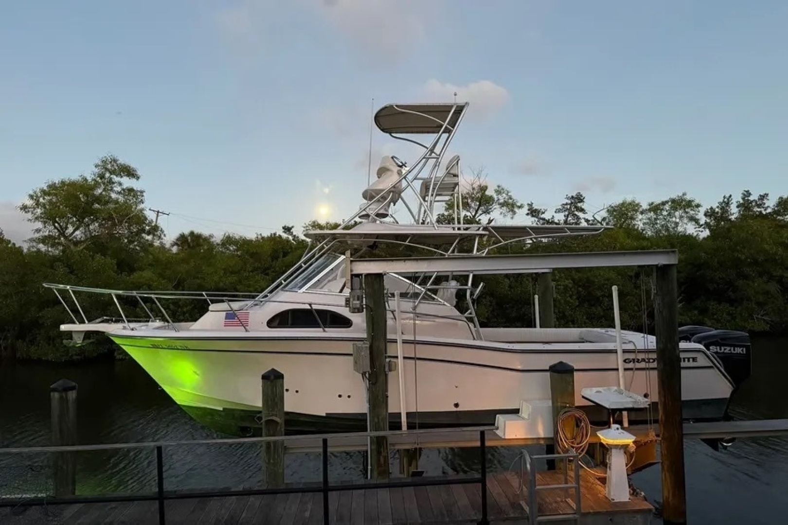 2006 Grady-White 300 Marlin