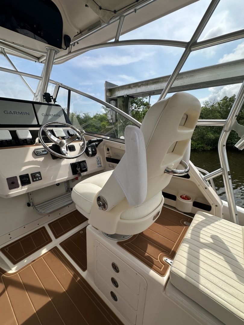 2006 Grady-White 300 Marlin