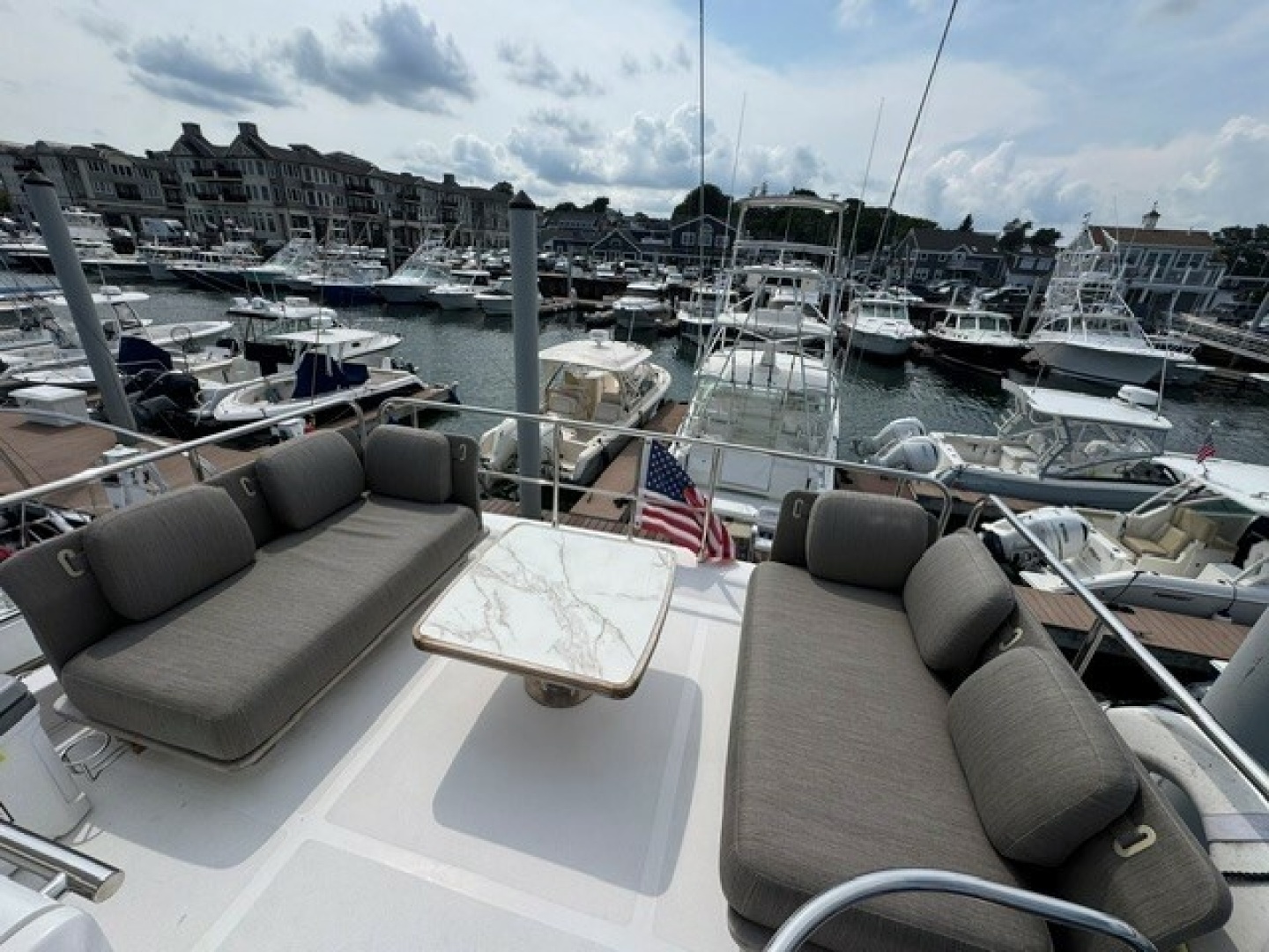 Lady Lau 50ft Azimut Yacht For Sale