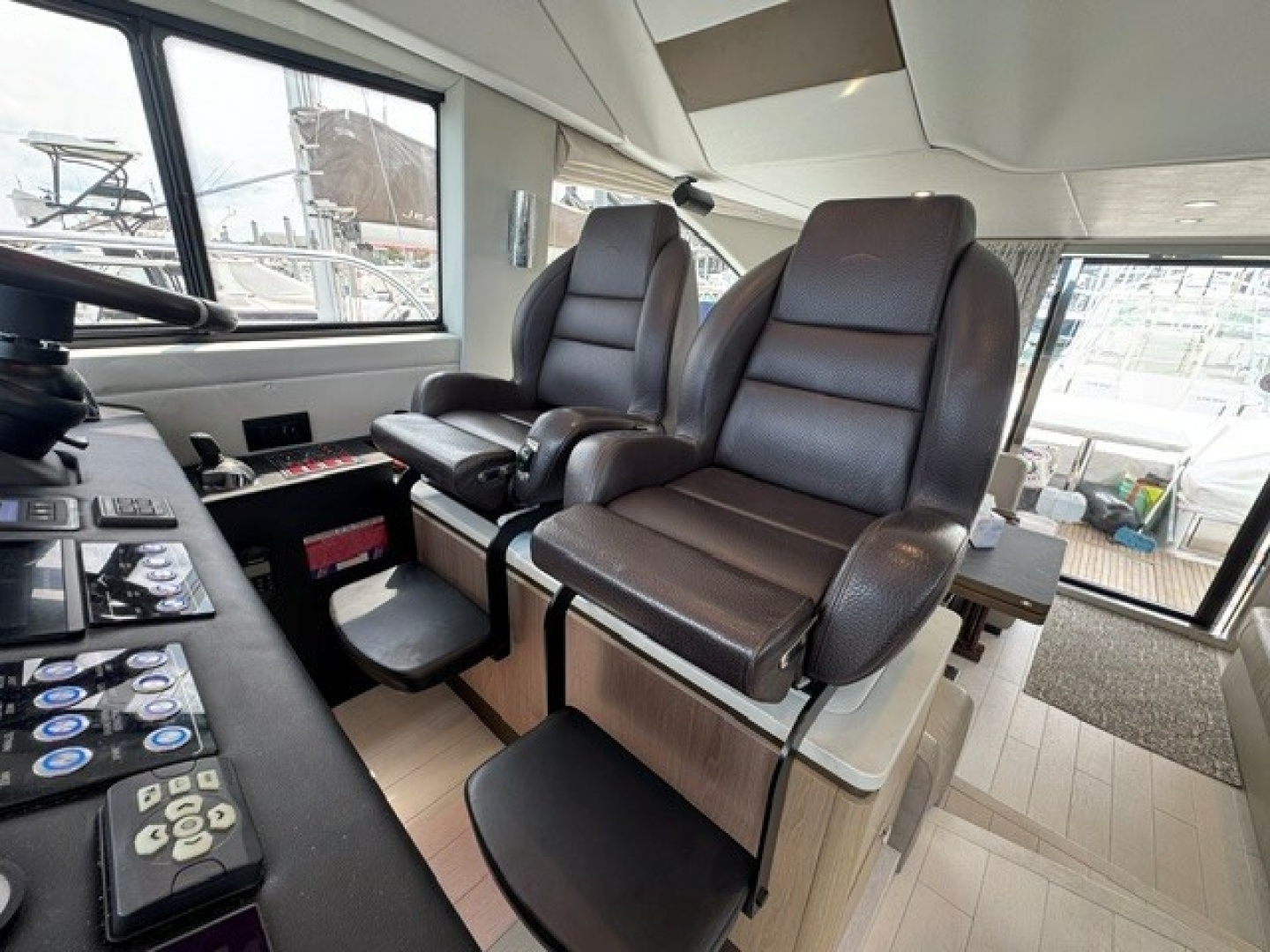 Lady Lau 50ft Azimut Yacht For Sale