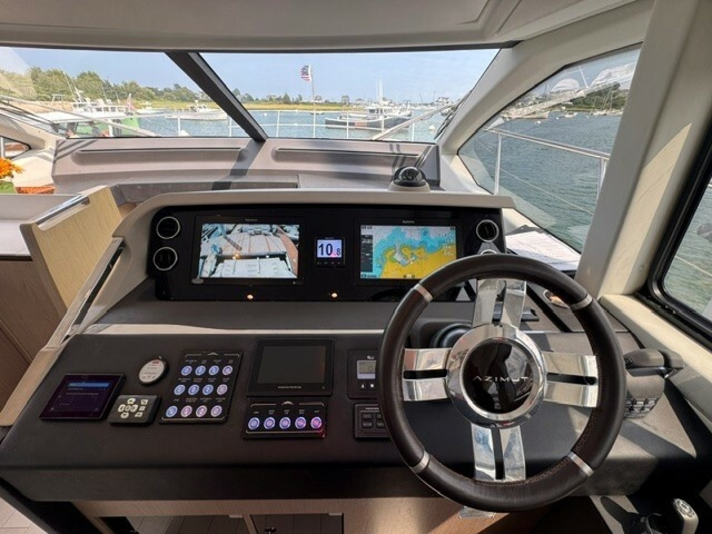 Lady Lau 50ft Azimut Yacht For Sale