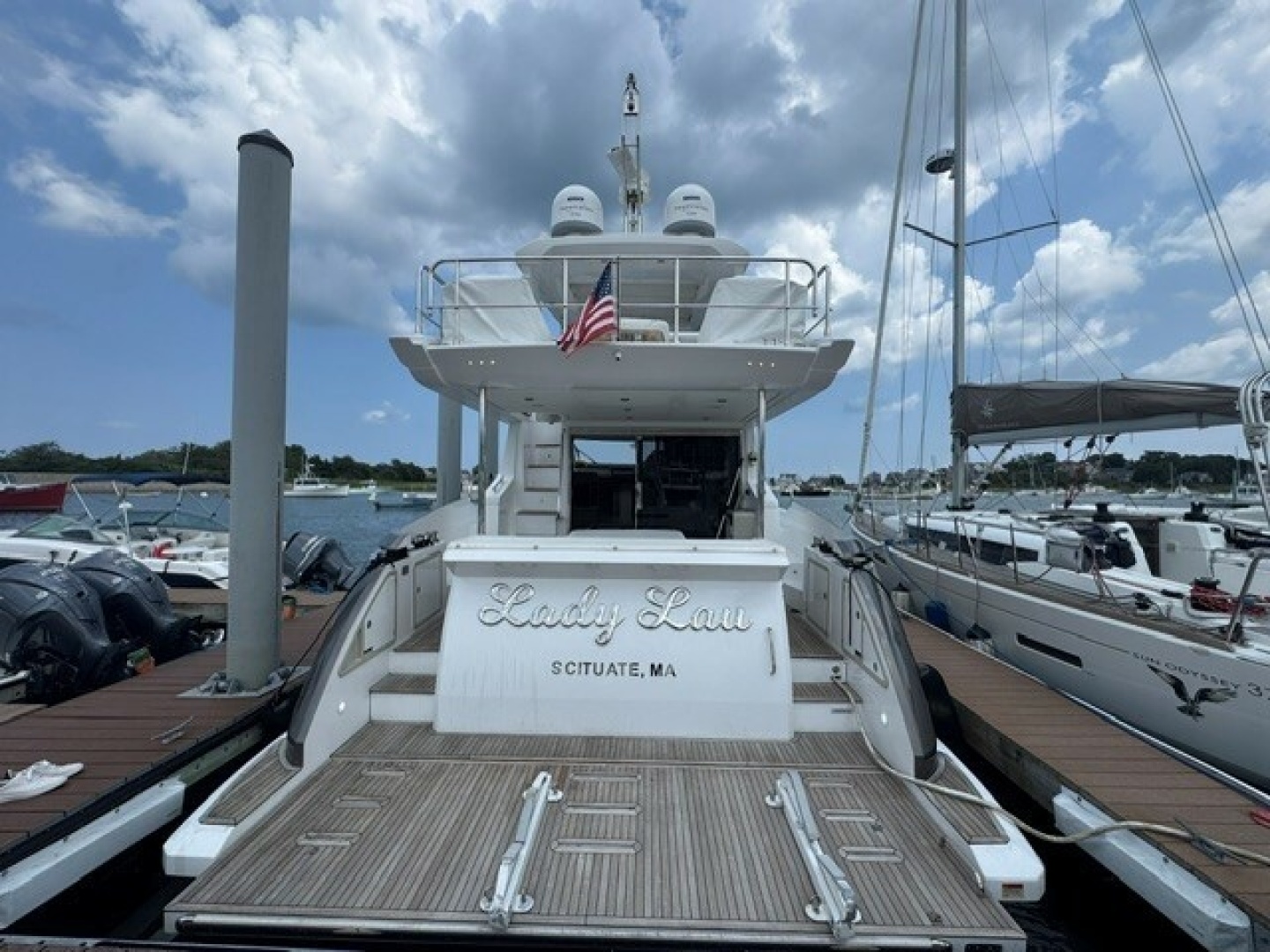 Lady Lau 50ft Azimut Yacht For Sale