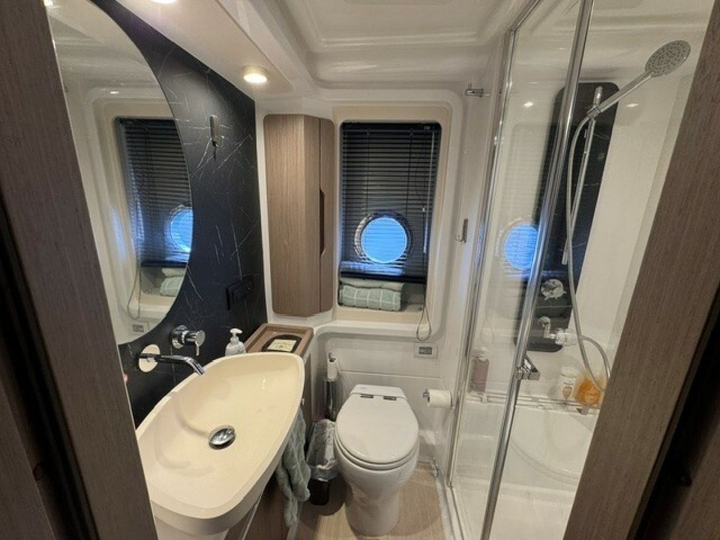 2023 Azimut 50FLY
