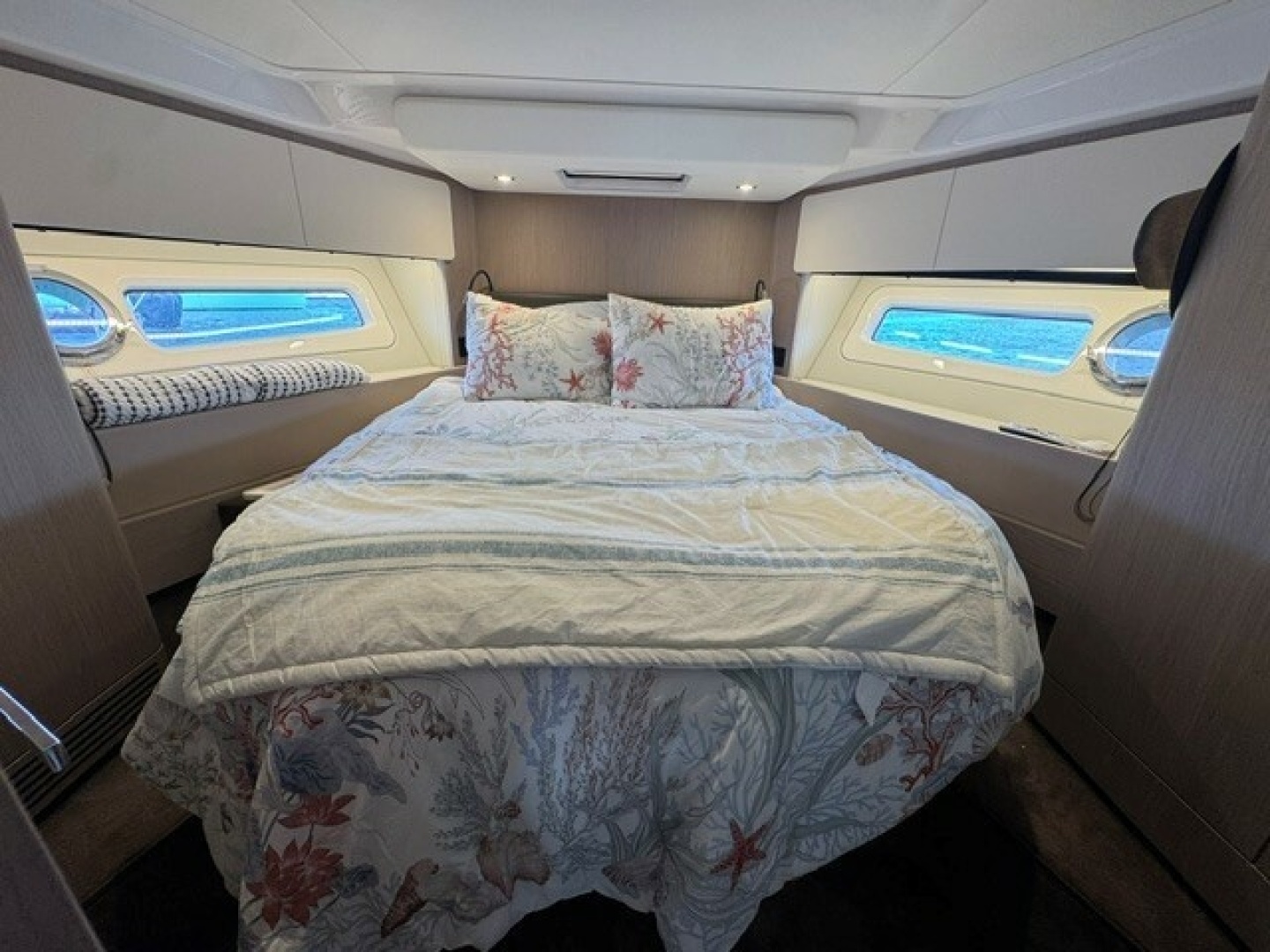 Lady Lau 50ft Azimut Yacht For Sale