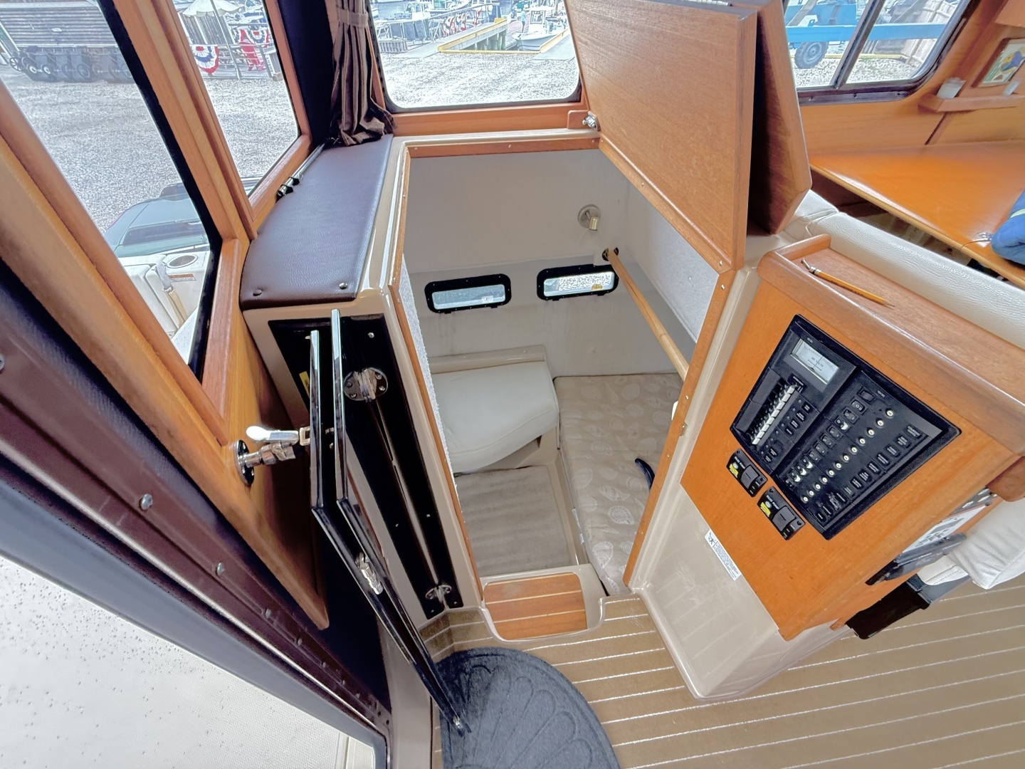 Ranger Tugs R-31 S Yacht For Sale