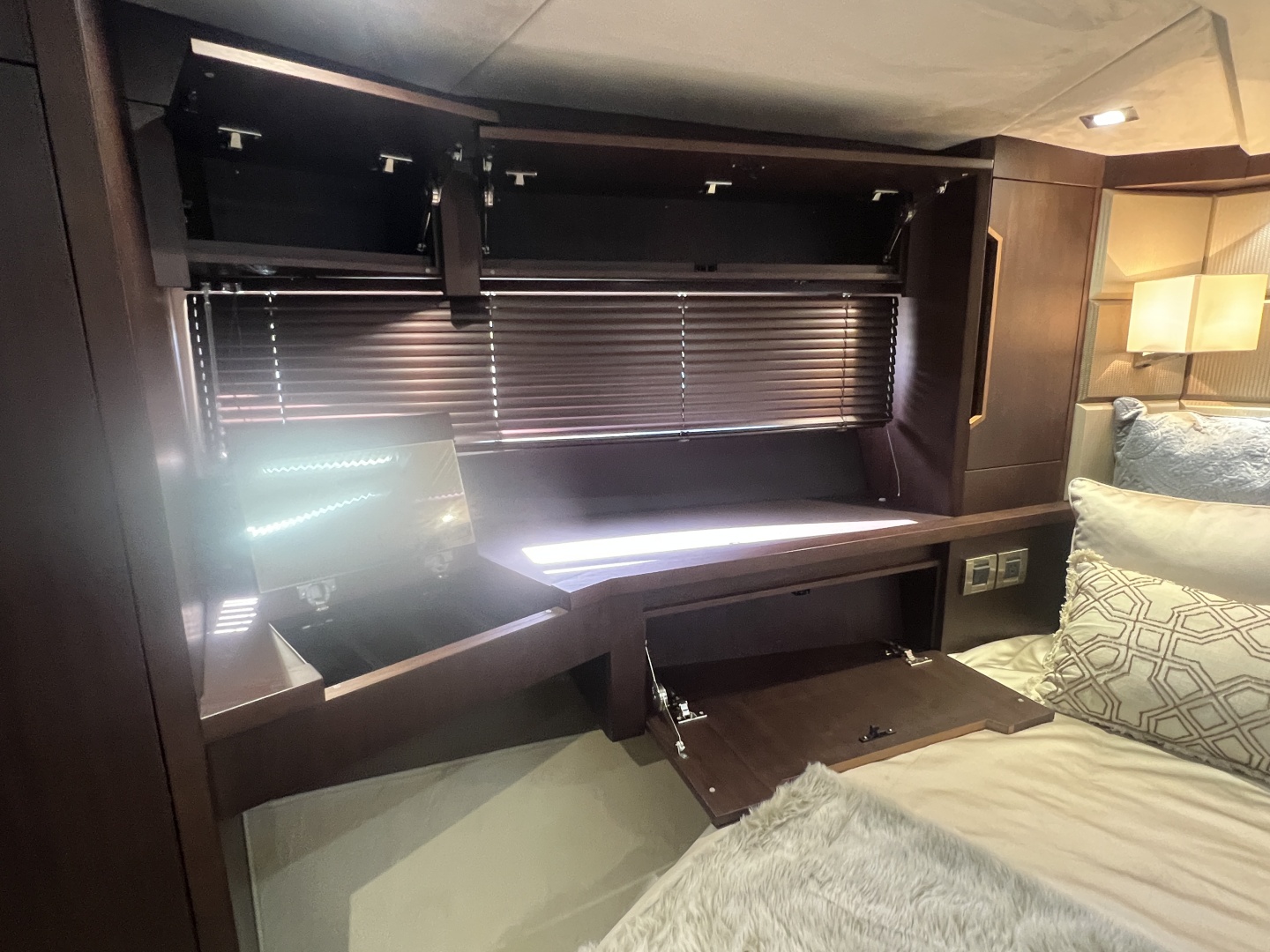53ft Galeon Yacht For Sale