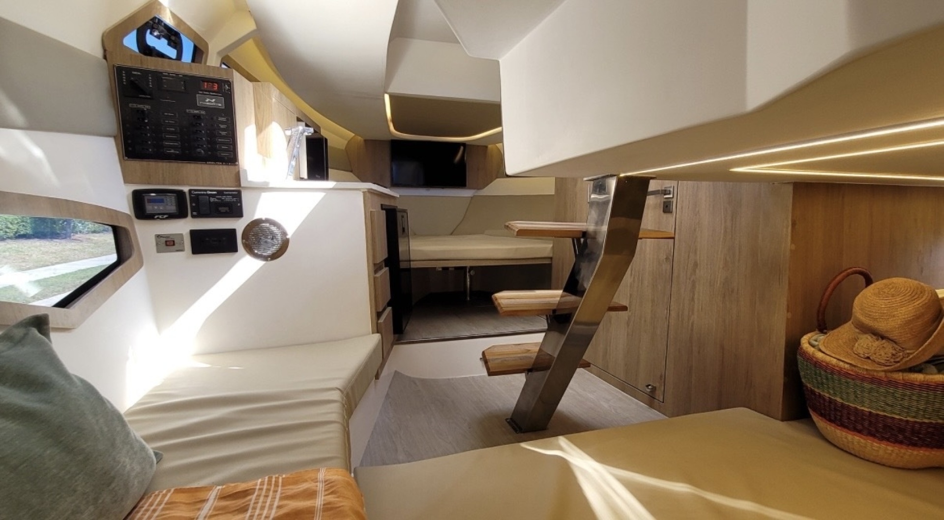 34ft NX Boats Yacht For Sale