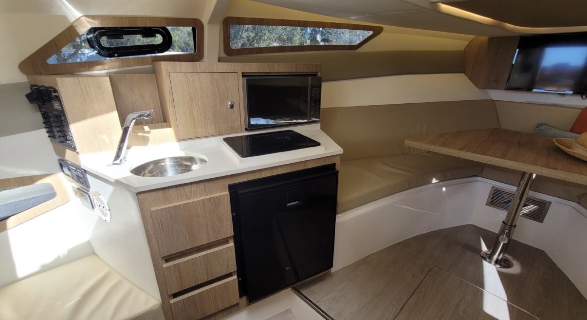 2023 NX Boats 340 Sport Coupe