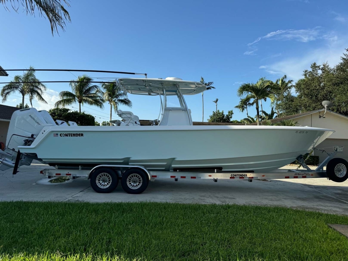 32ft Contender Yacht For Sale