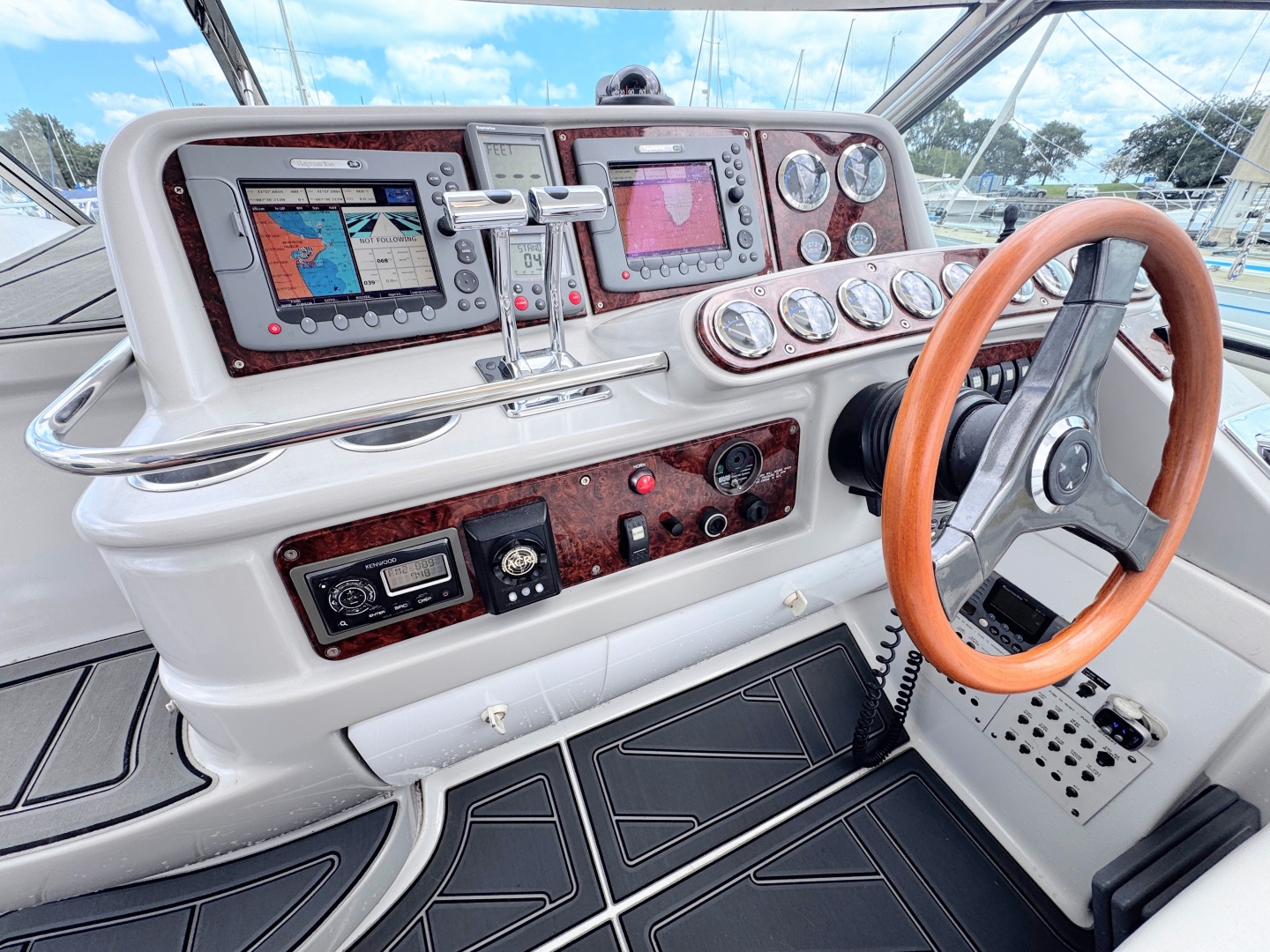 Honey I Shrunk my wallet again 40ft Formula Yacht For Sale Honey I Shrunk my wallet again 40ft Formula Yacht For Sale