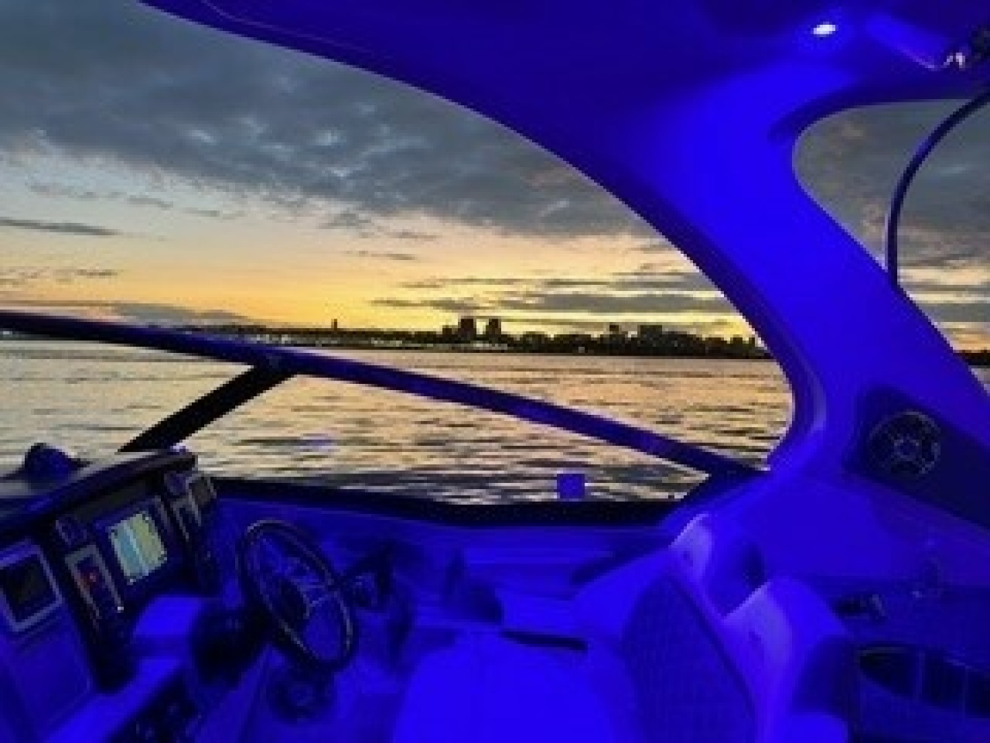 32ft Chaparral Yacht For Sale