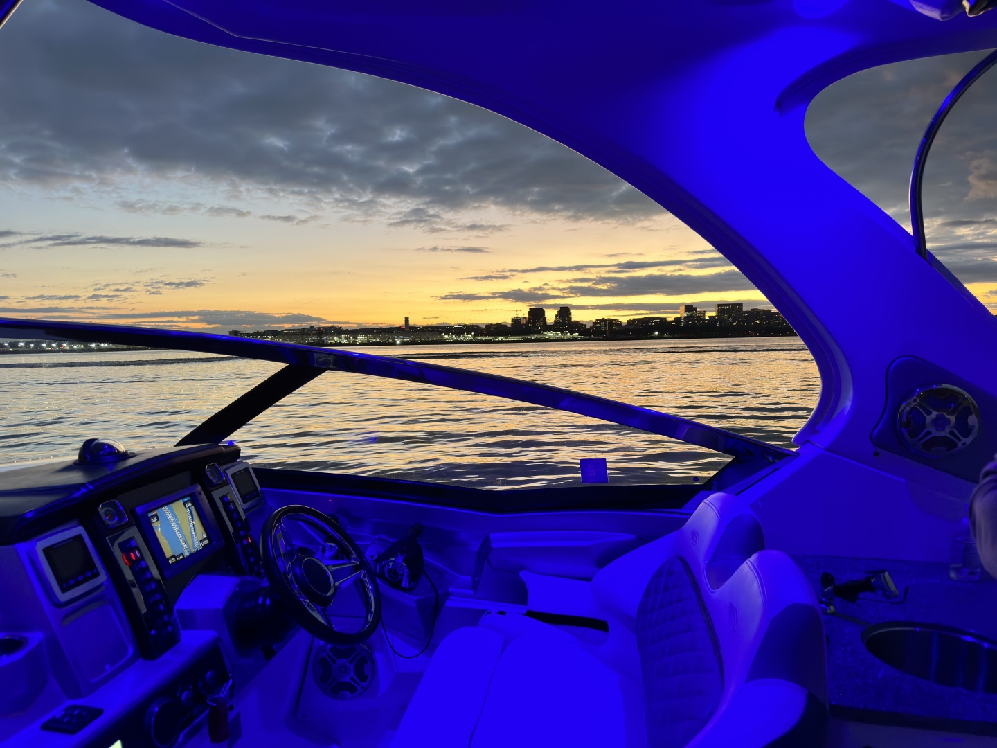 32ft Chaparral Yacht For Sale