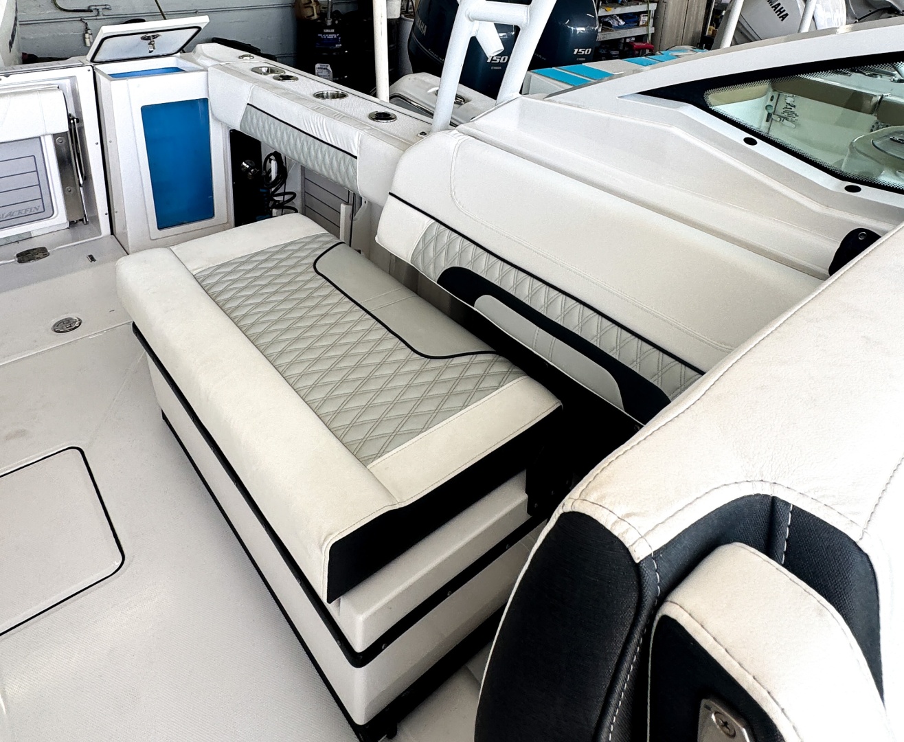 27ft Blackfin Yacht For Sale