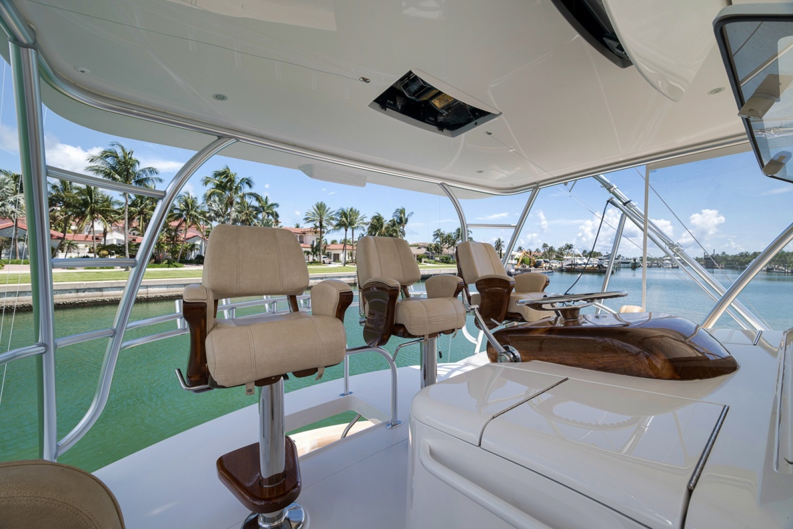 2017 Viking 62 Convertible