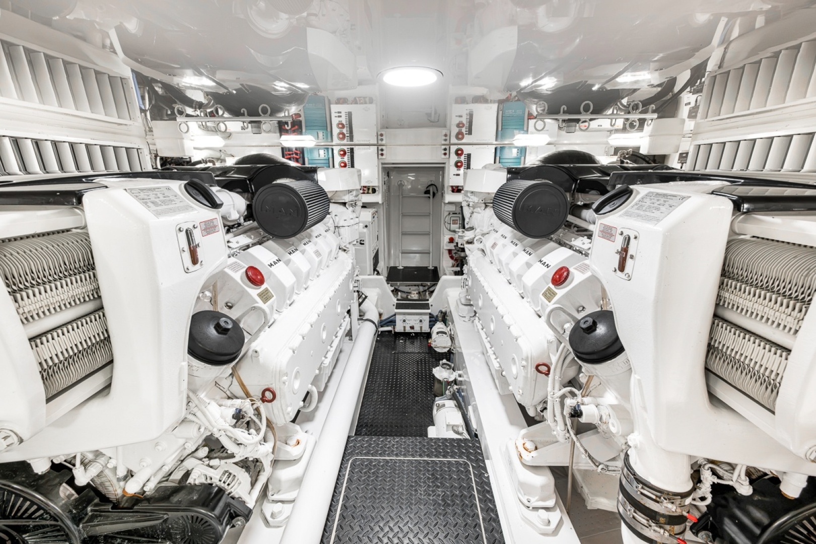 2017 Viking 62 Convertible