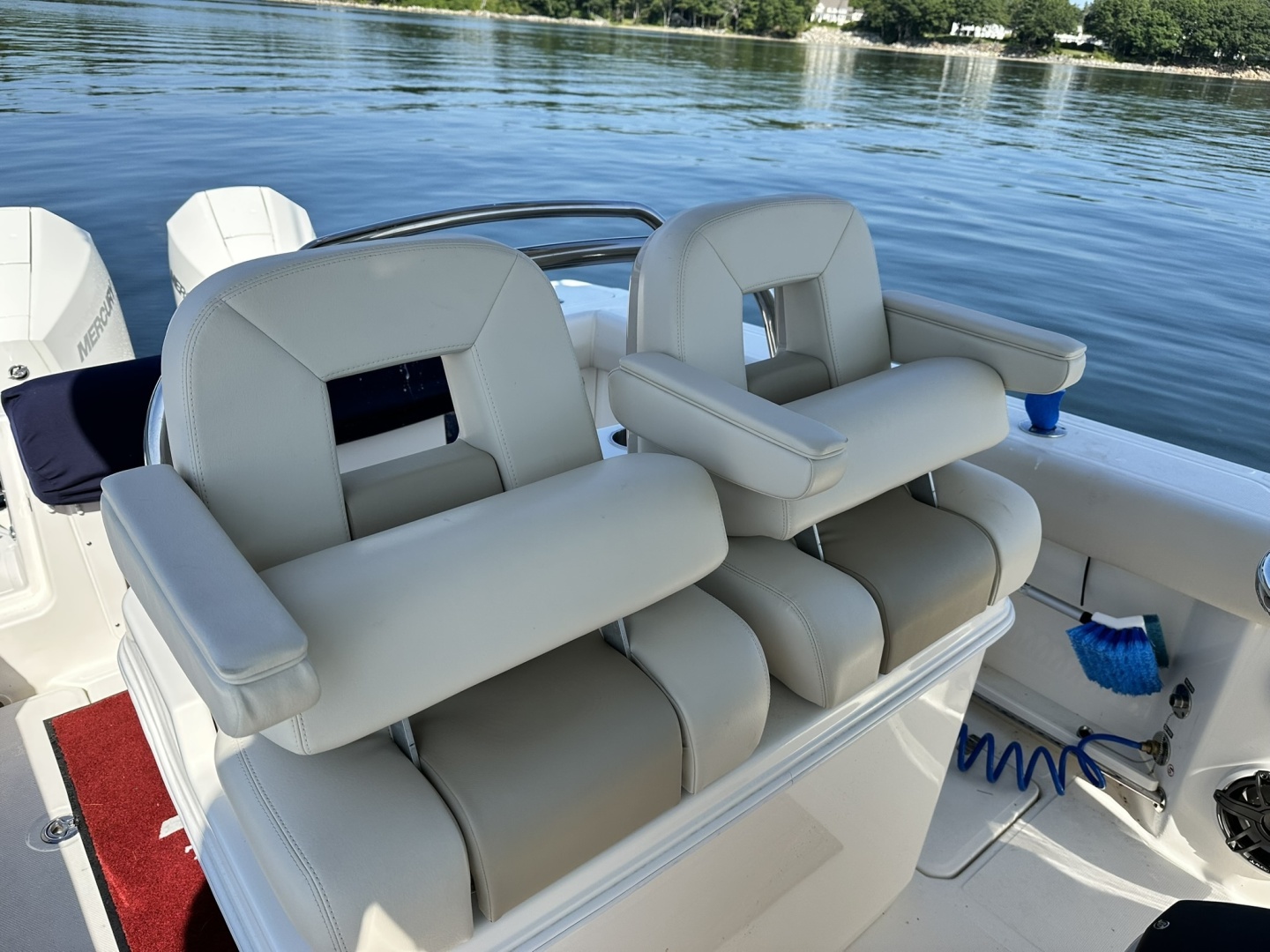 2024 Boston Whaler 250 Outrage